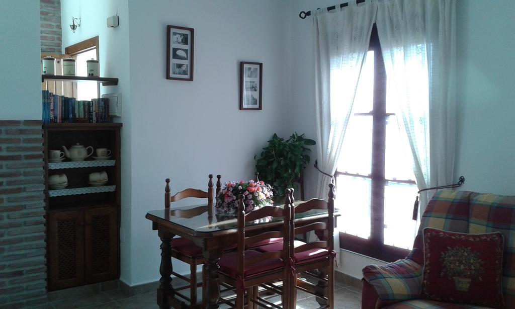 Villa Casa Ana, Fantásticas vistas al pueblo, el mar y la montaña Frigiliana Habitación foto
