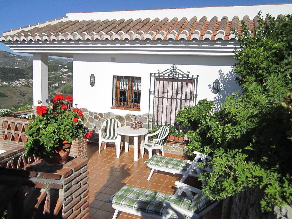 Villa Casa Ana, Fantásticas vistas al pueblo, el mar y la montaña Frigiliana Habitación foto