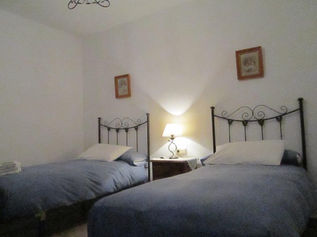 Villa Casa Ana, Fantásticas vistas al pueblo, el mar y la montaña Frigiliana Habitación foto
